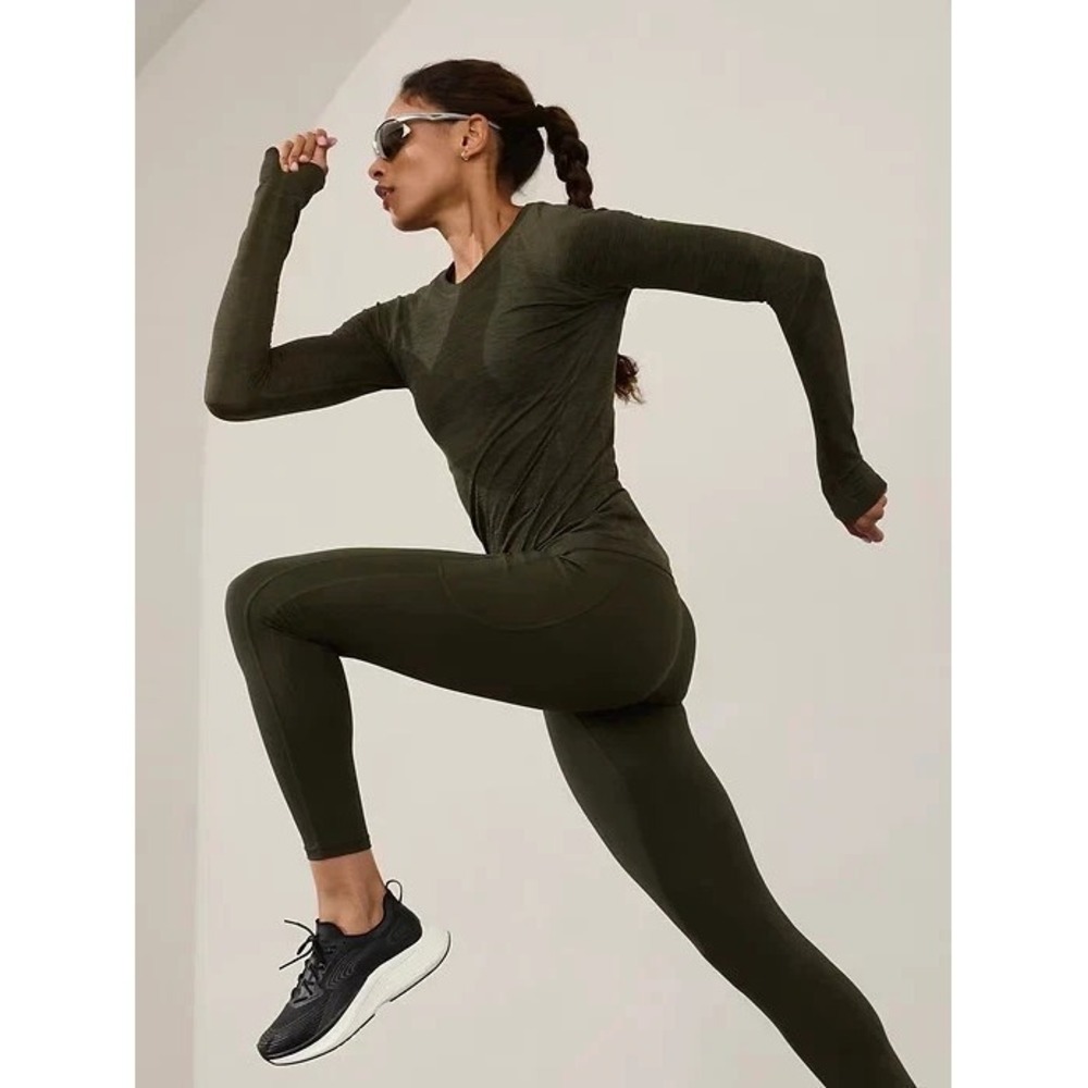 Athleta Momentum Seamless Long‎ Sleeve Top Womens XS Green Aspen Olive